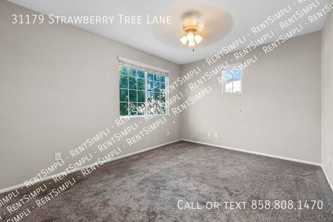 Building Photo - Stunning 3 BR 2.5 BA Townhome for Lease