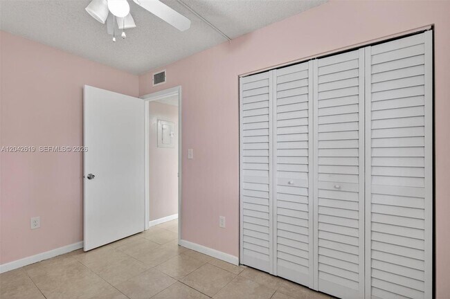 Building Photo - 8065 SW 107th Ave