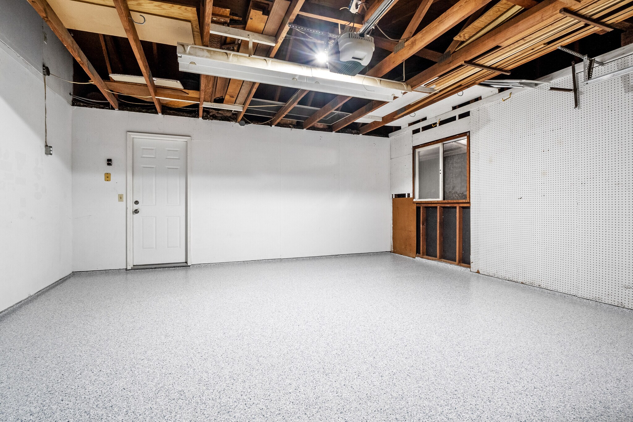 Building Photo - 1653 Pepperwood Dr