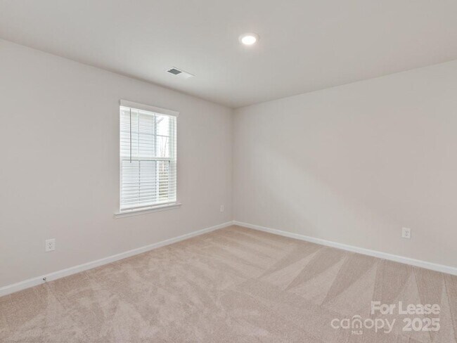 Building Photo - 6531 Gopher Rd