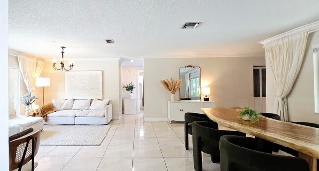 Building Photo - 10253 SW 50th St