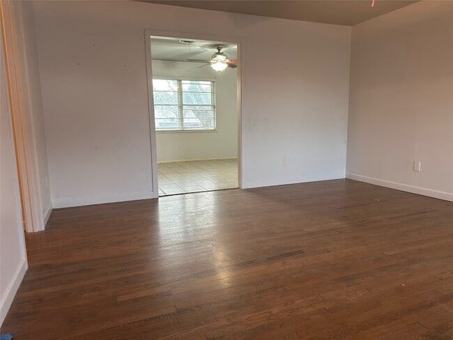 Building Photo - 1824 Northcrest Dr