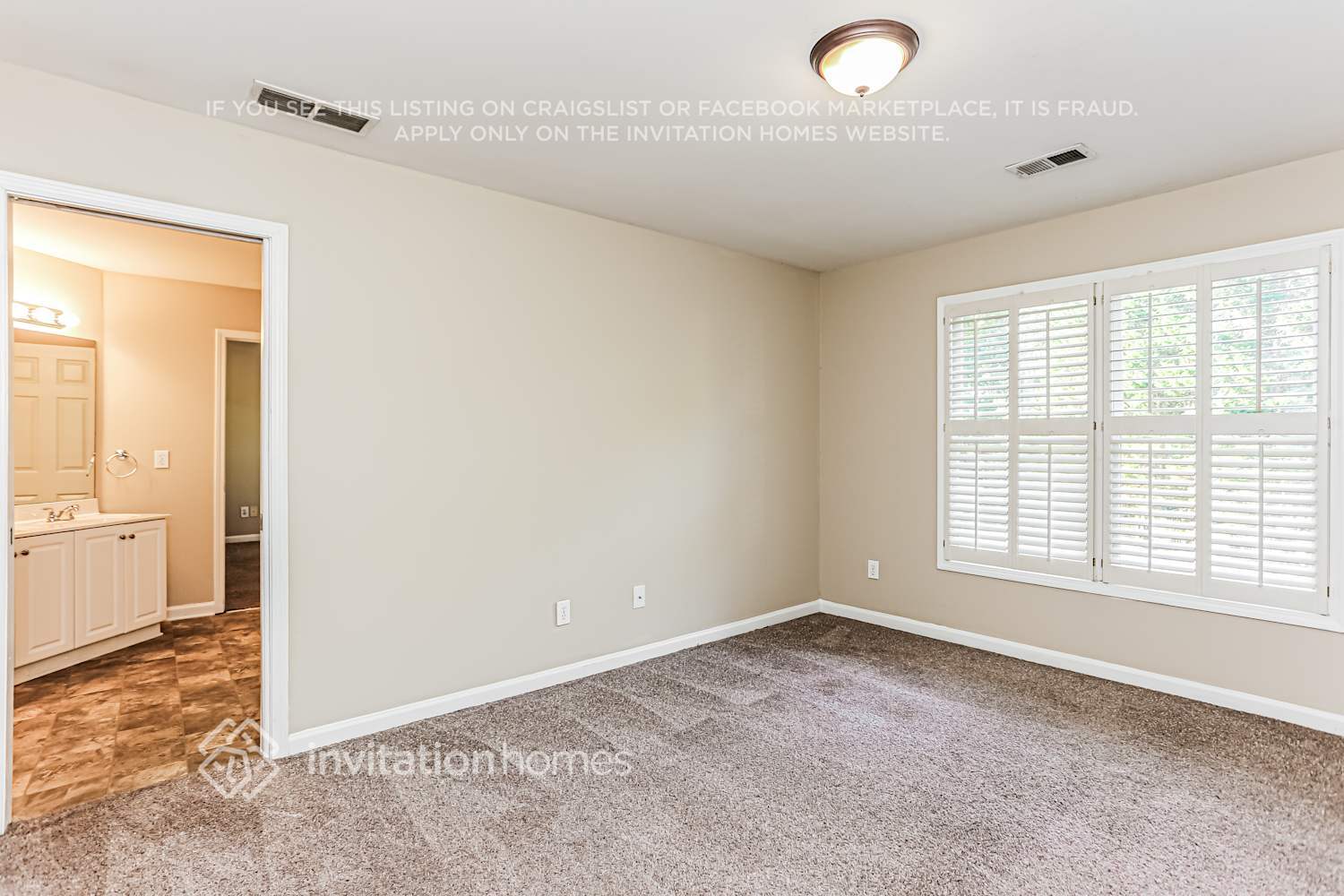 Building Photo - 2205 Thicket Ct