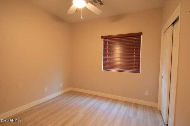 Building Photo - 1726 W Desperado Way