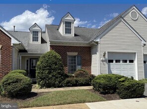 Building Photo - 11002 Jaguar Ct