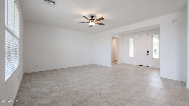 Building Photo - 25095 N 171st Ave