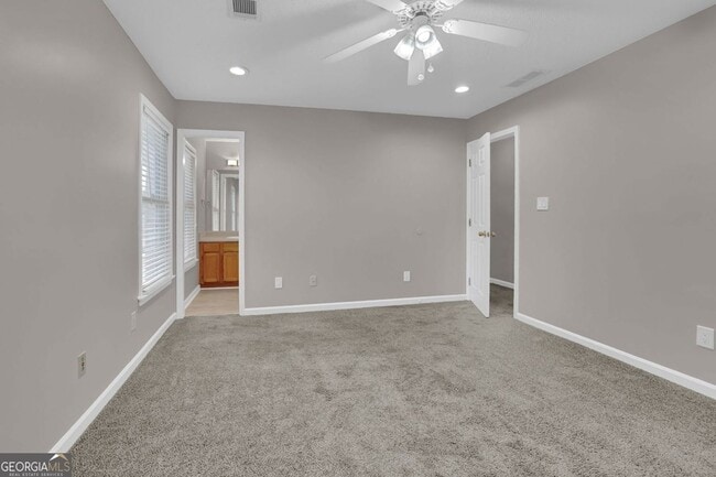 Building Photo - 255 Triple Oaks Dr