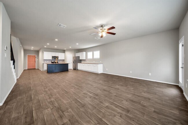 Building Photo - 22614 Petrizzi Ln