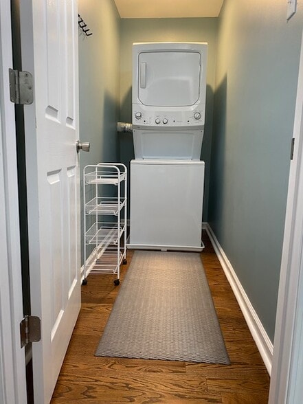 Washer and Dryer - 3076 Rollingwood Ln SE