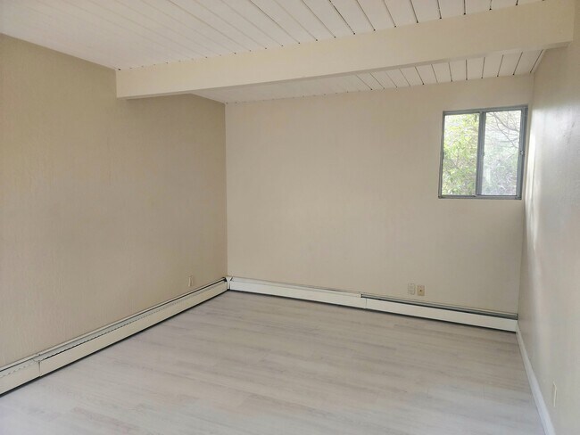 Building Photo - 721 Las Colindas Rd