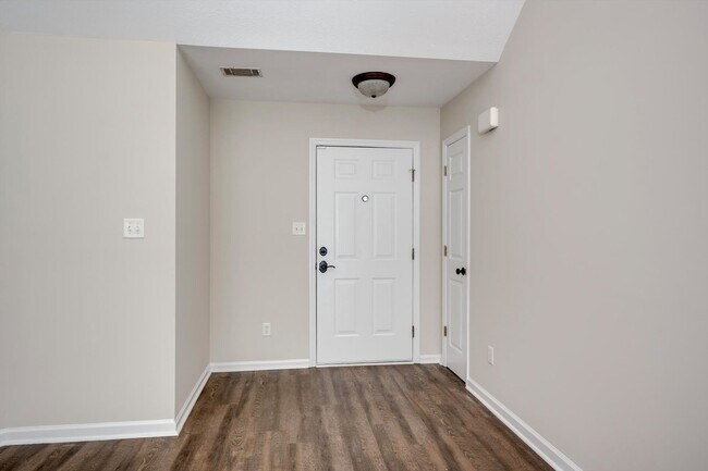 Building Photo - 4557 Country Glen Cir