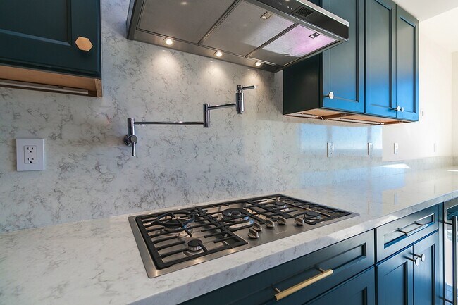 Quartz Counters and even a pot-filler - 10430 Wilshire Blvd