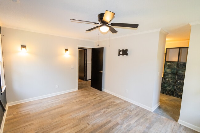 Building Photo - 6513 Rocky Ford Rd