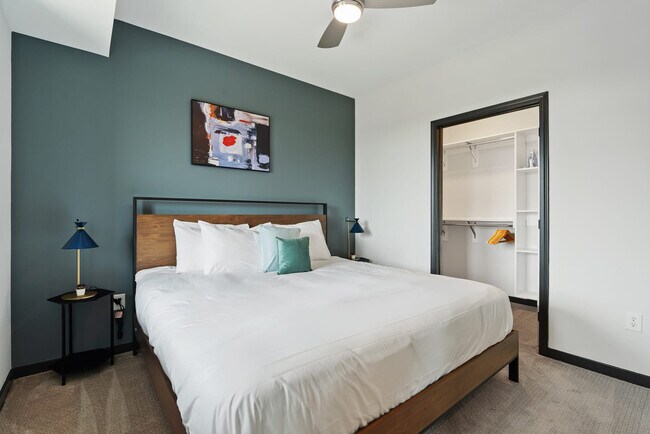 Building Photo - 423 E Michigan St