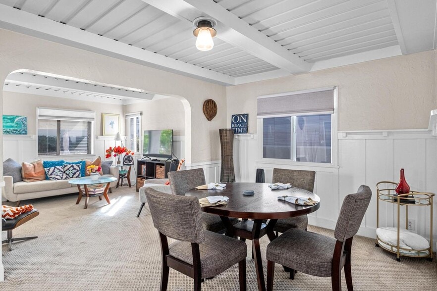 Building Photo - 63 9th Ct