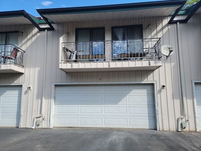 Building Photo - 325 S 200 E