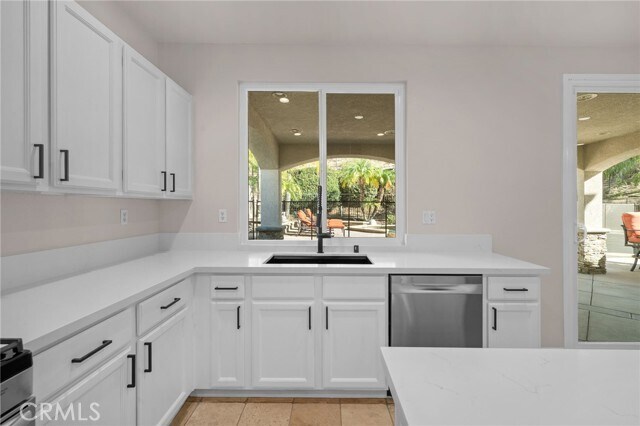 Building Photo - 795 Vía Blairo