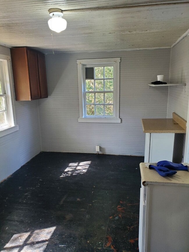 Building Photo - 209 Sawyer St