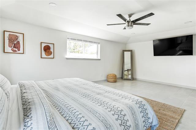 Building Photo - 2212 Parkhaven Dr