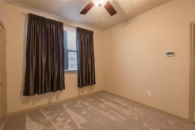 Building Photo - 1207 Beaconsfield Lane
