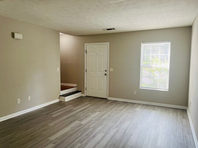 Building Photo - 601 Wilburn Ave