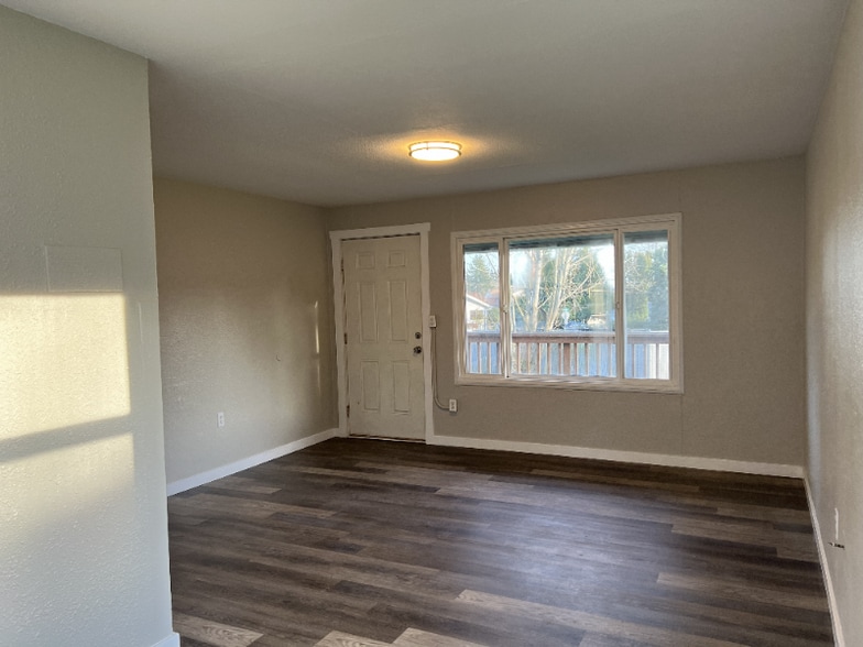 Building Photo - 2717 Callahan Dr