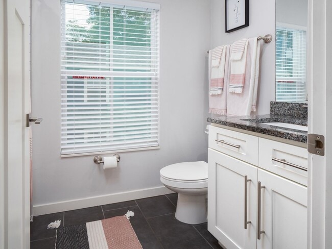 Building Photo - 4 Bedroom, 4 Bathroom House