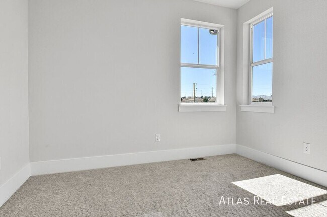 Building Photo - 6645 W 52nd Dr
