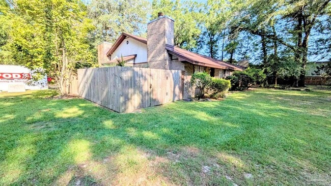 Building Photo - 9345 Chisholm Rd