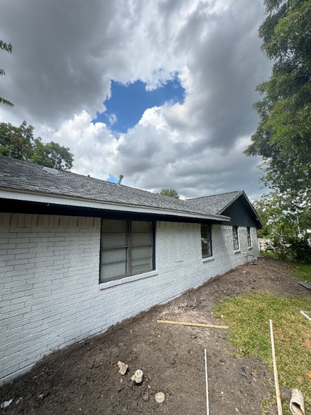 Building Photo - 1442 Silverdale St