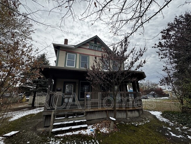 Building Photo - 2317 Prospect St