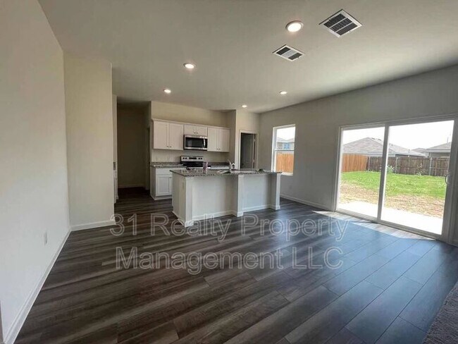 Building Photo - 10345 Castle Lyons Ln