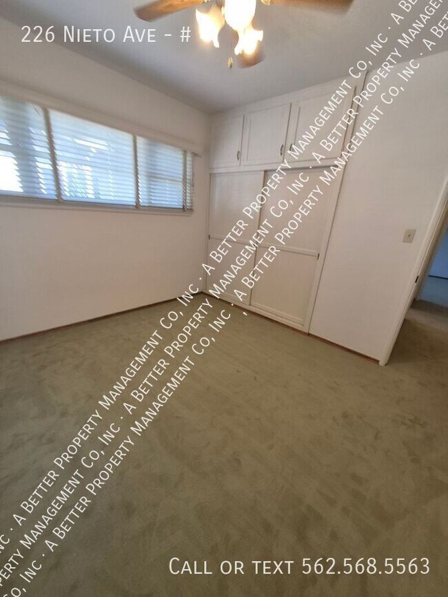 Building Photo - 226 Nieto Ave