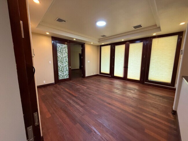 Building Photo - 466 Portlock Rd