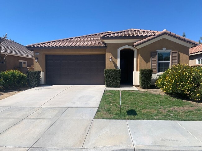 Building Photo - Single Story 3 bed 2 bath with Den