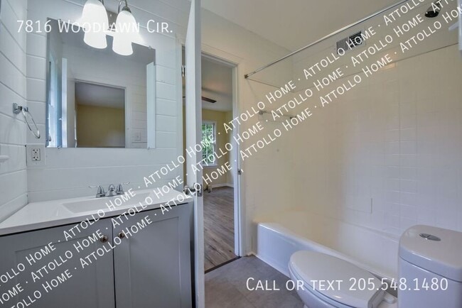 Building Photo - 7816 Woodlawn Cir