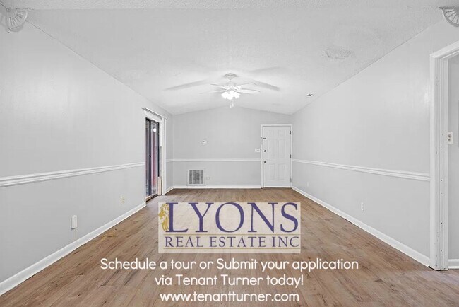 Building Photo - 4 bed 2 bath house cozy neighborhood!!