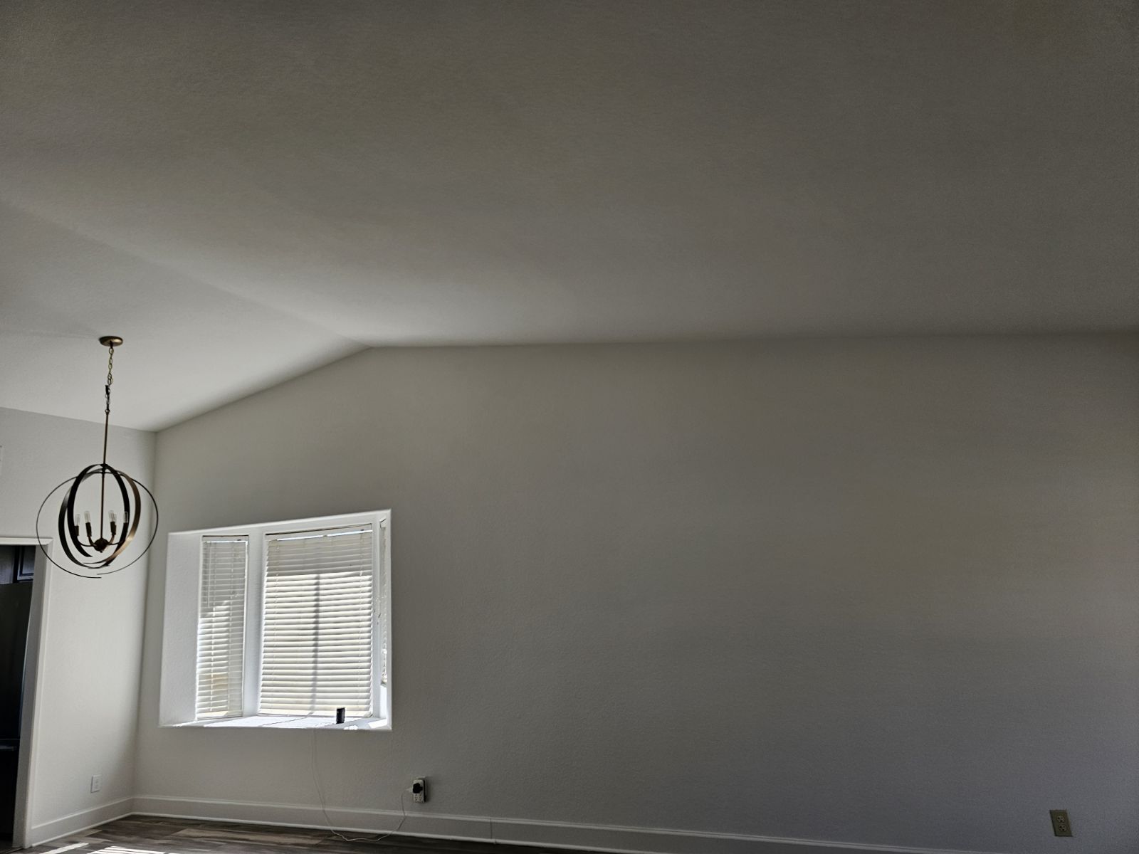 Building Photo - 1066 Gloria Dr