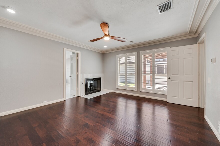 Building Photo - 3532 Parkhaven Dr
