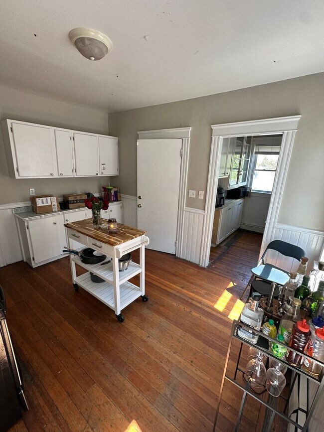 Building Photo - 37-39 Pembroke Ave  - Unit #3