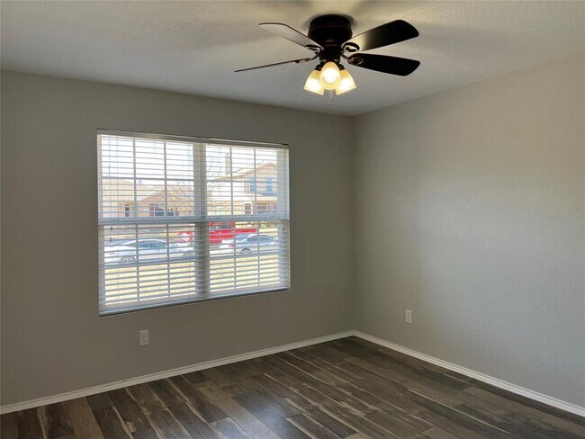 Building Photo - 1427 Swan Ridge Dr