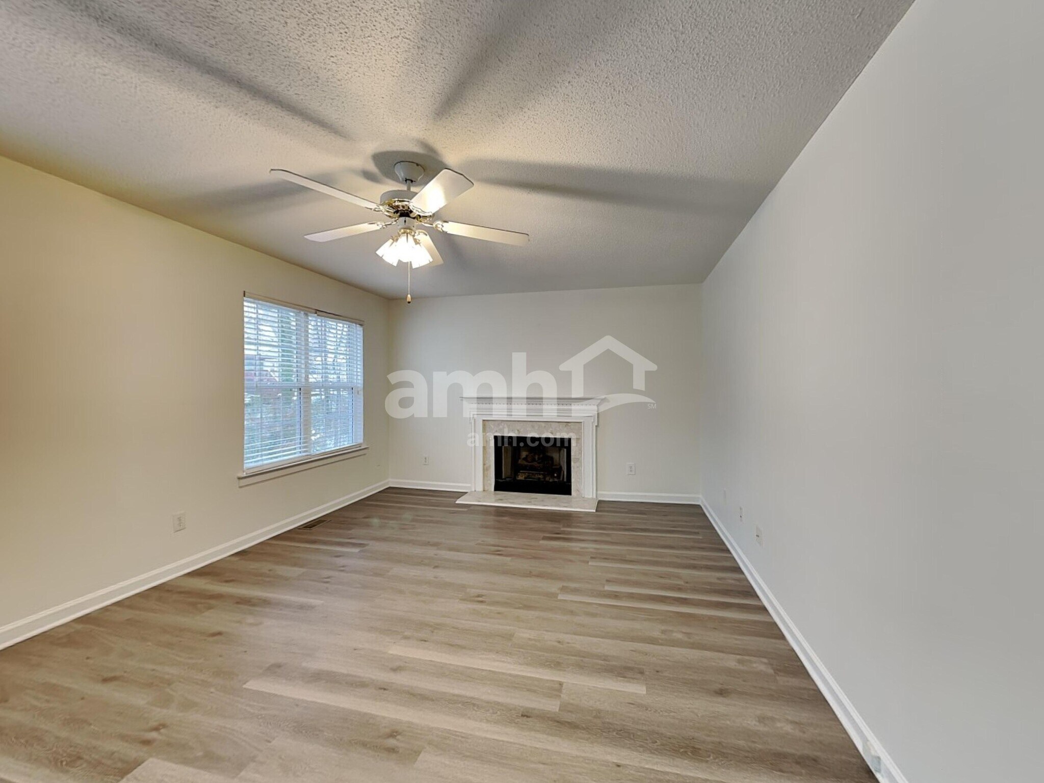 Building Photo - 106 Cricket Hollow Run