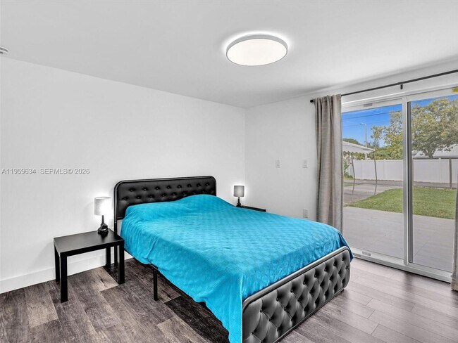 Building Photo - 1459 Rodman St