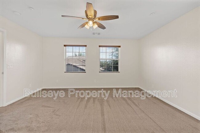 Building Photo - 1712 S Martingale Rd