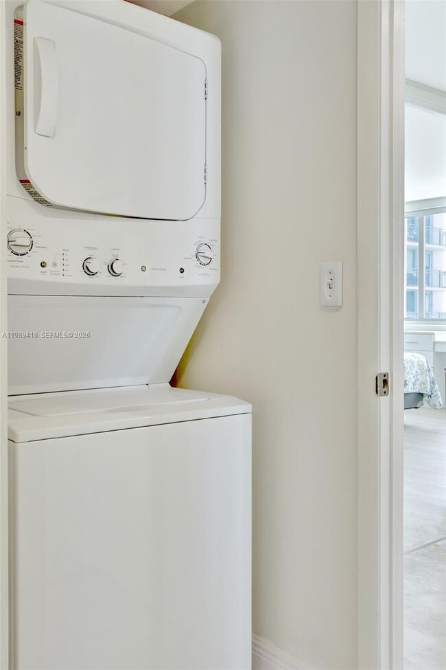 Building Photo - 7135 Collins Ave