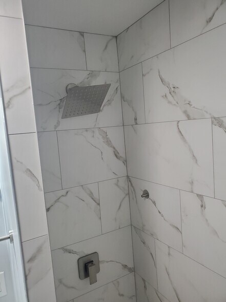 Building Photo - 3118 N Central Park Ave