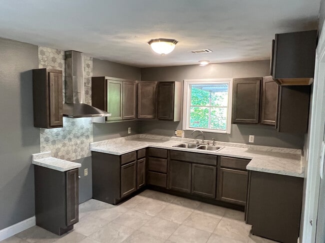 Building Photo - 9175 Gardner St