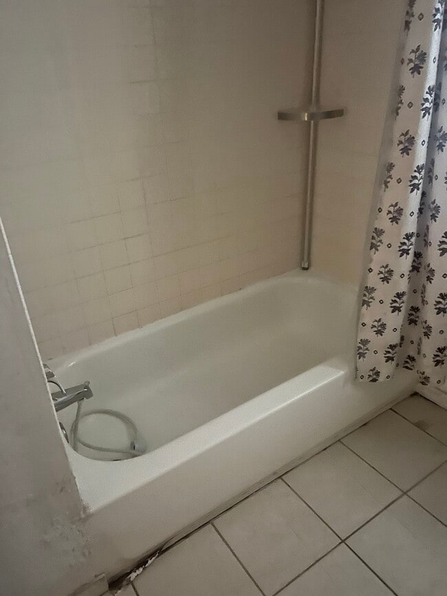 Building Photo - 8010 S Evans Ave