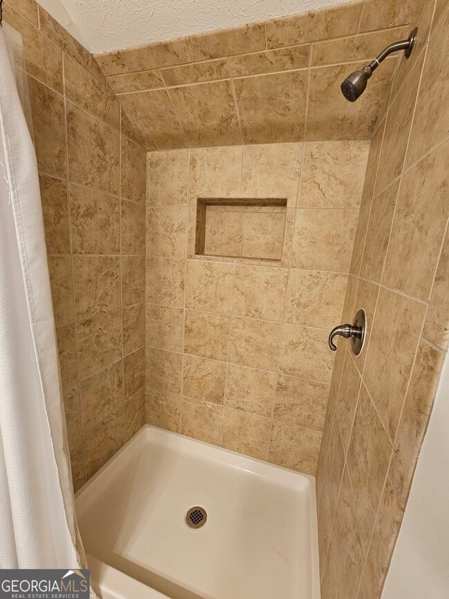 Building Photo - 229 Flat Creek Ct