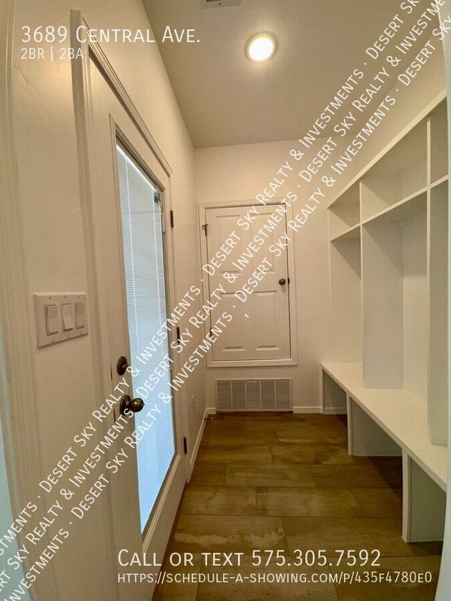 Building Photo - 3689 Central Ave